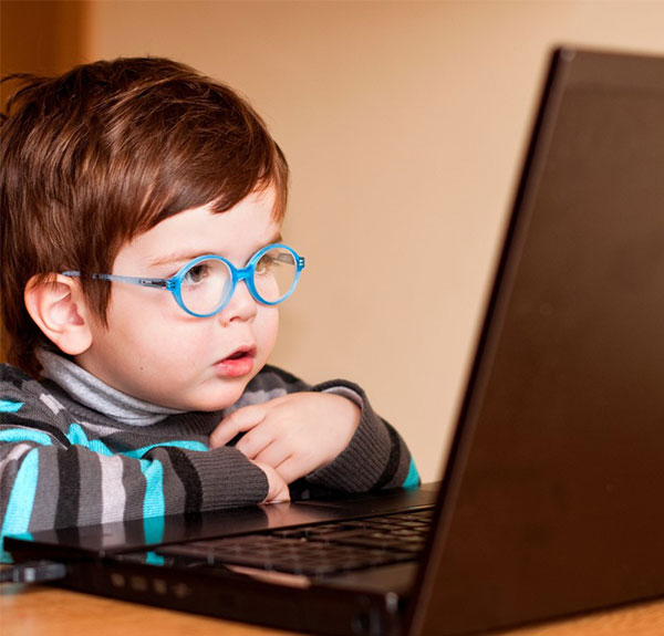 مدت استفاده از کامپیوتر در کودکان